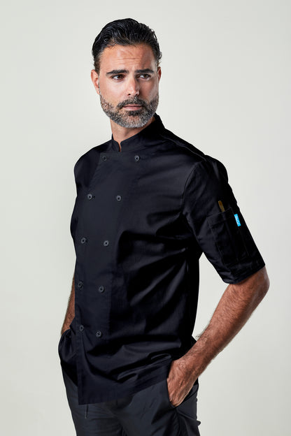 Man wearing a black chef&