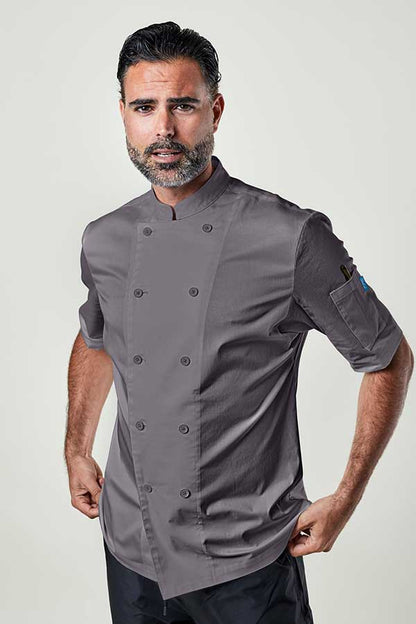 Man wearing a gray chef&
